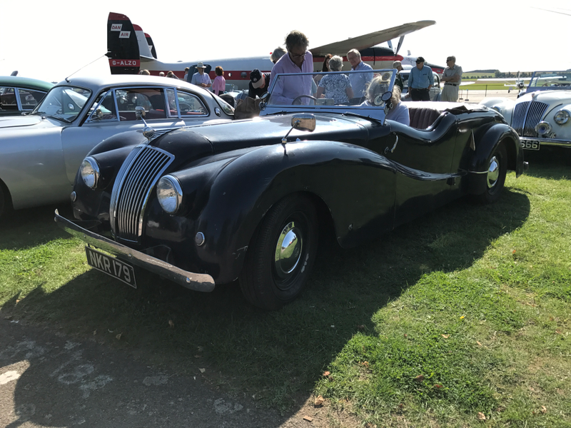Illustration for article titled A Car Show At An Air Museum In England!